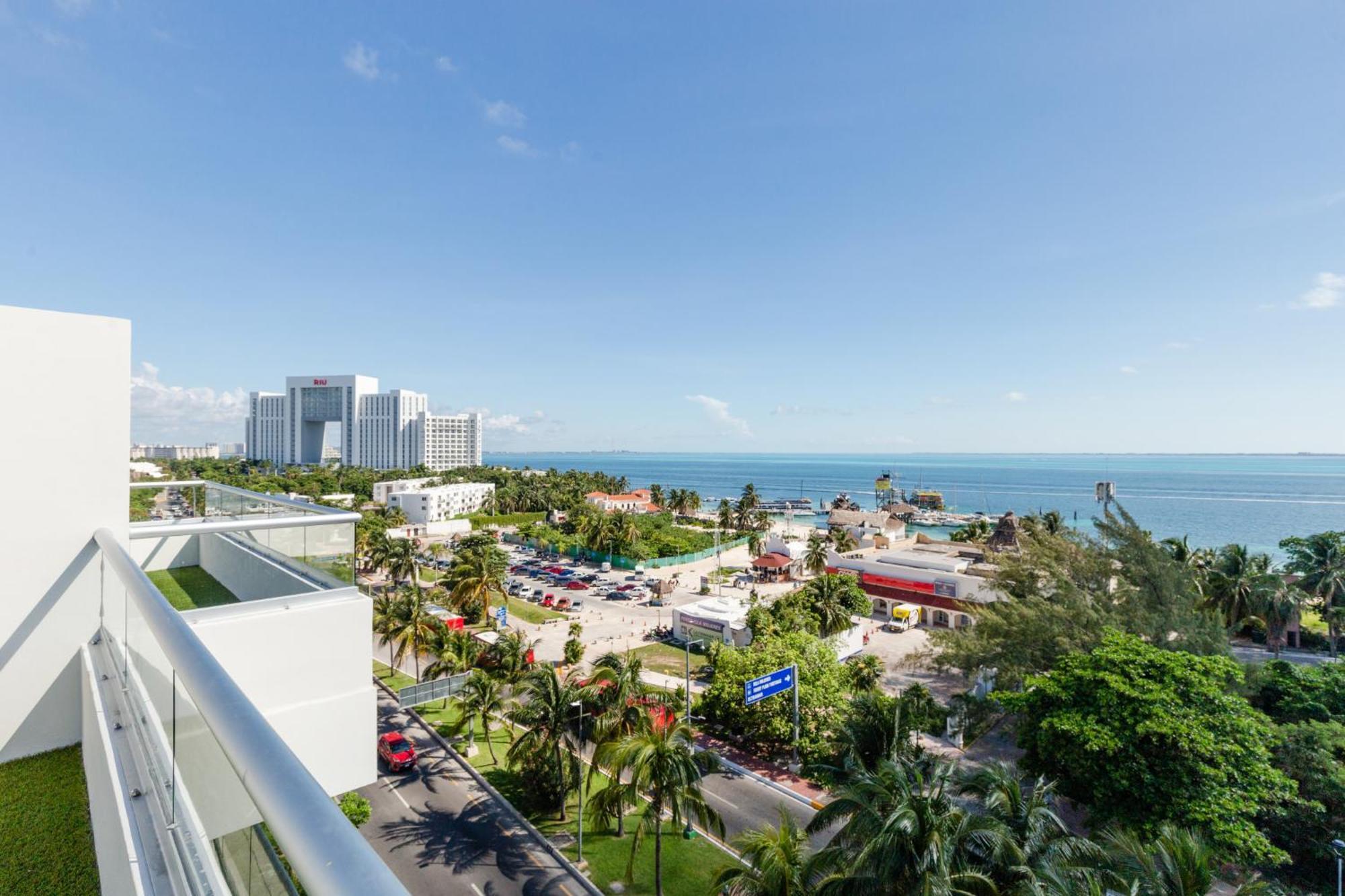 Spectacular View 2br - Rooftop Pool Cancun